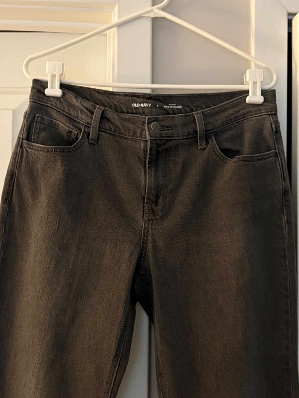 Old Navy Mid-Rise Wow Boyfriend Jeans Black Women’s 6 - Picture 2 of 6